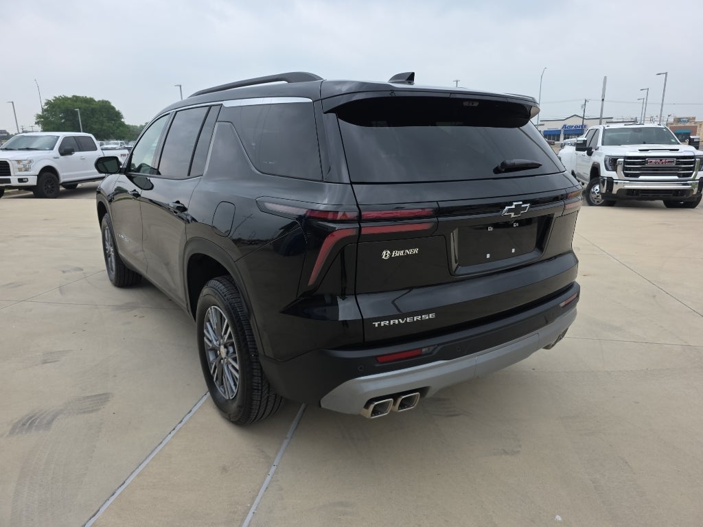 2026 Chevrolet Traverse FWD LT