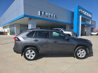 2021 Toyota RAV4 XLE