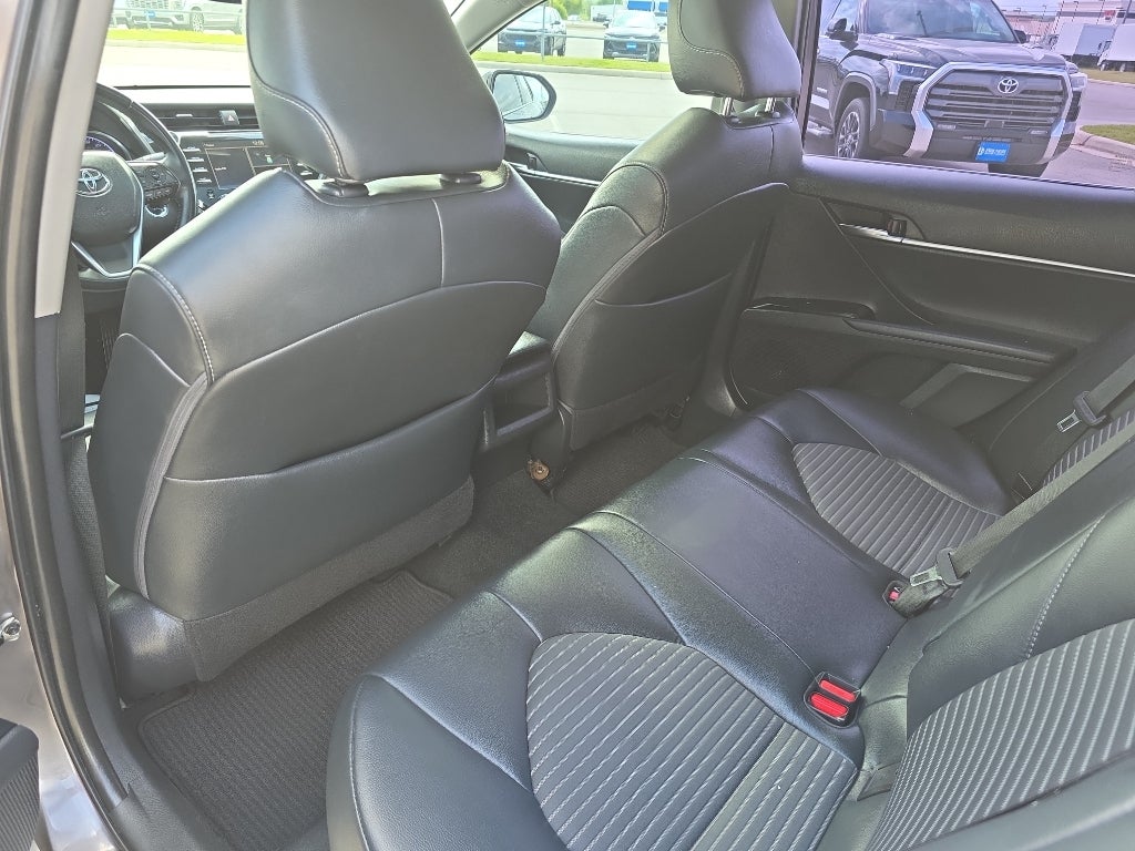 2019 Toyota Camry Hybrid SE