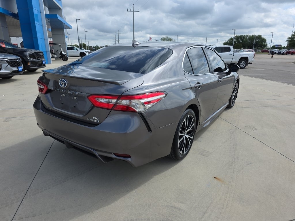 2019 Toyota Camry Hybrid SE