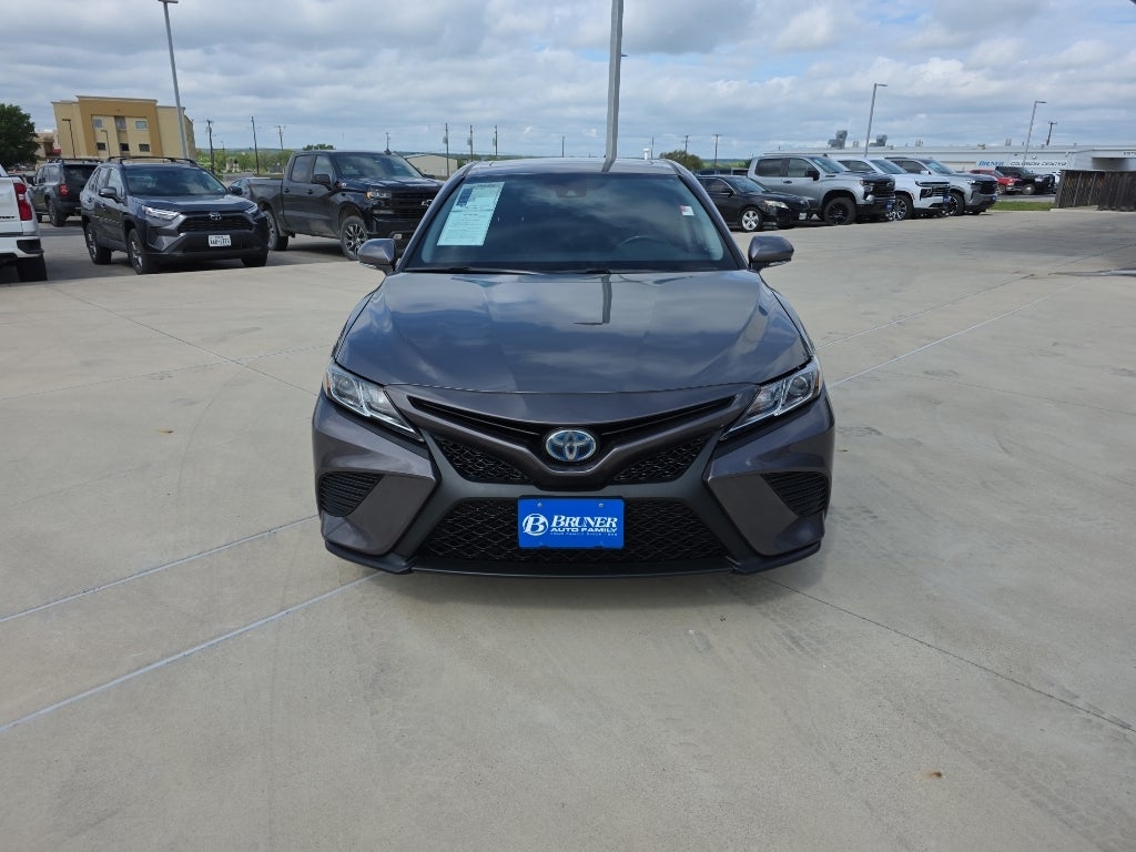 2019 Toyota Camry Hybrid SE