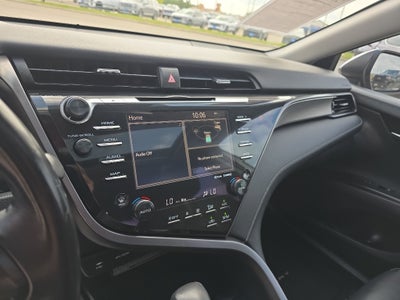 2019 Toyota Camry Hybrid SE