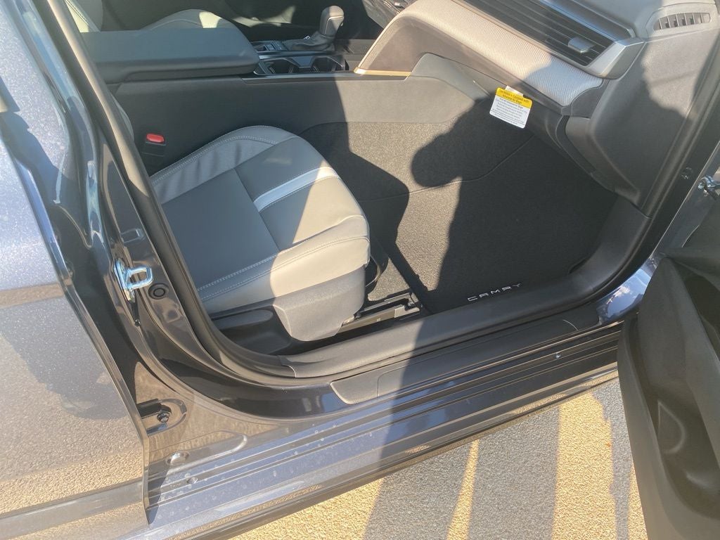 2026 Toyota Camry Hybrid SE