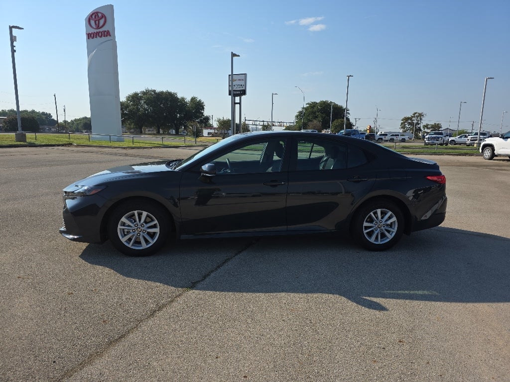 2026 Toyota Camry Hybrid LE