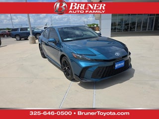 2025 Toyota Camry Hybrid SE
