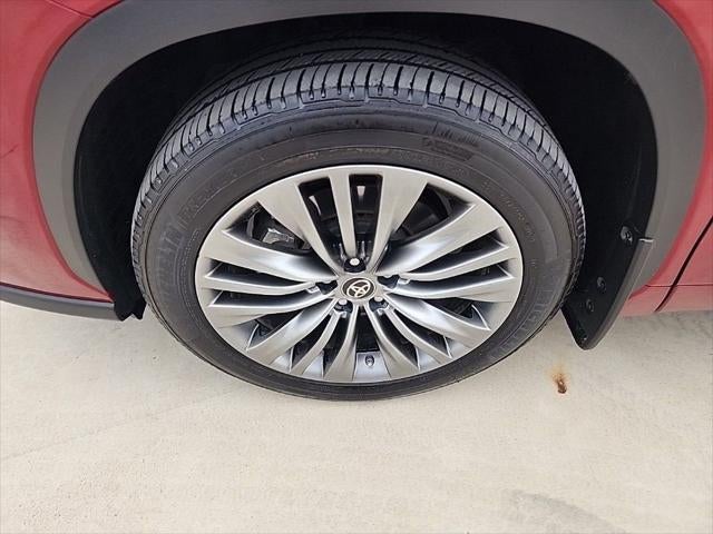 2021 Toyota Highlander Hybrid Platinum