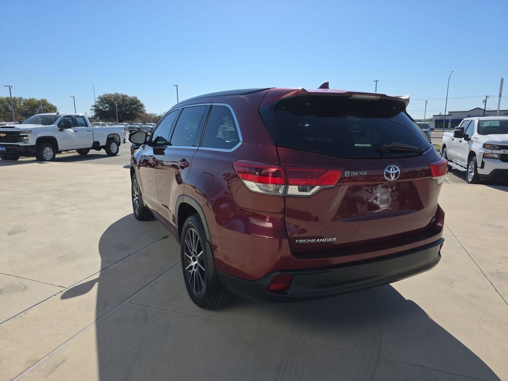 2017 Toyota Highlander SE