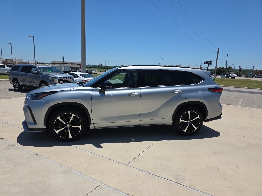 2022 Toyota Highlander XSE
