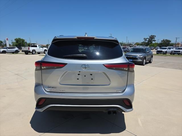 2022 Toyota Highlander XSE