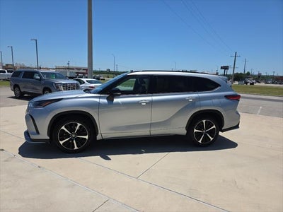 2022 Toyota Highlander XSE