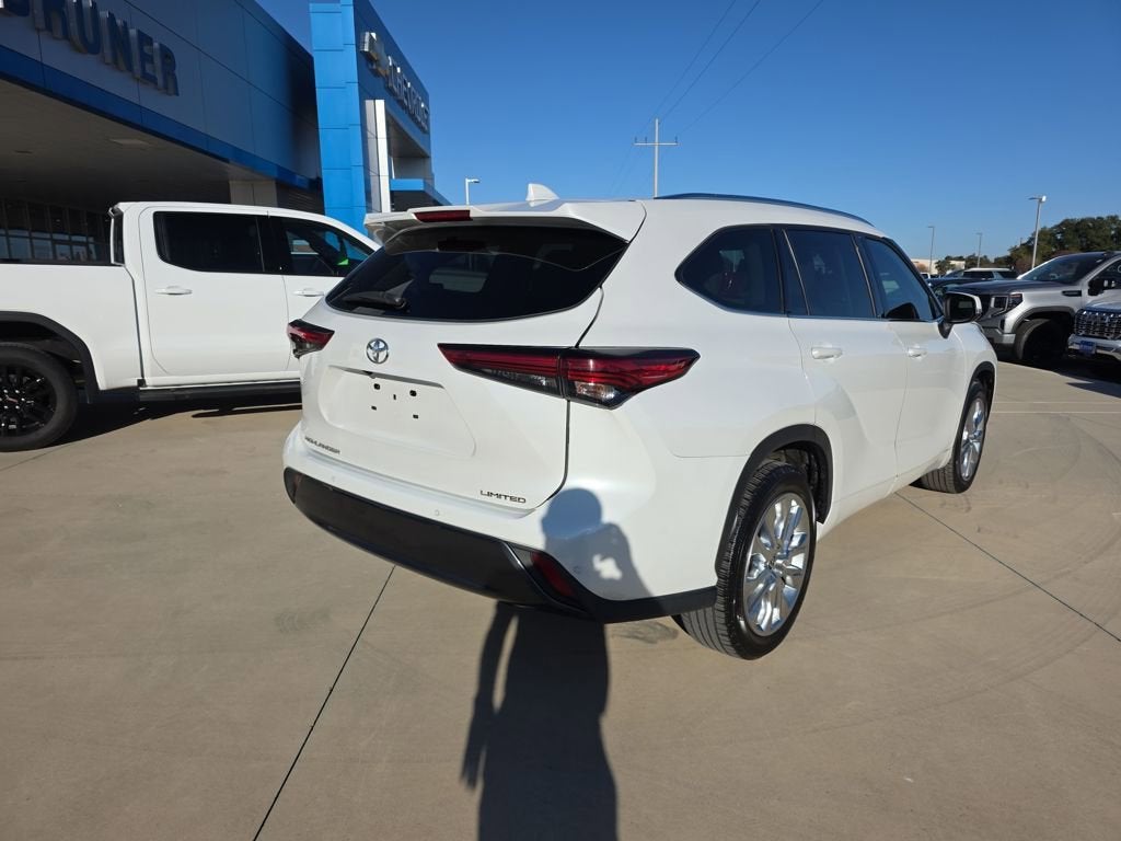 2022 Toyota Highlander Limited