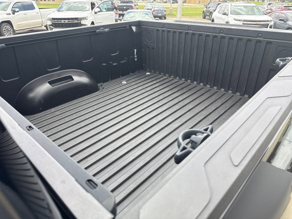 2023 Toyota Tundra 4WD SR5