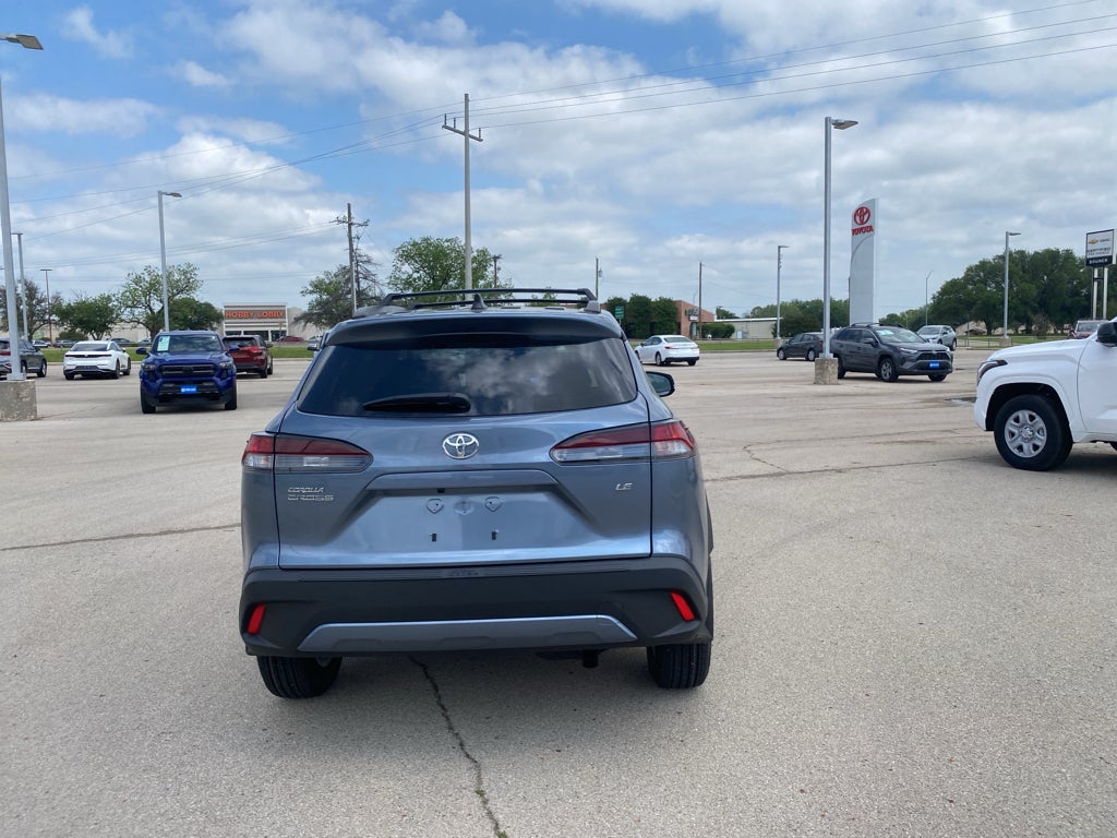 2026 Toyota Corolla Cross LE