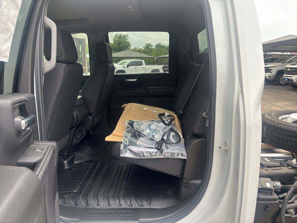 2025 GMC Sierra 3500 HD Chassis Cab Pro