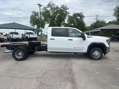 2025 GMC Sierra 3500 HD Chassis Cab Pro