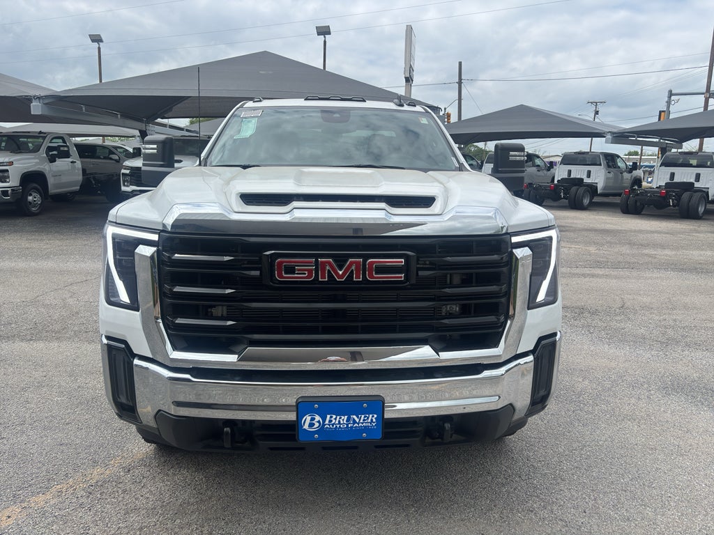 2025 GMC Sierra 3500 HD Chassis Cab Pro