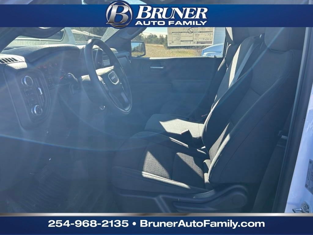 2025 GMC Sierra 1500 Pro