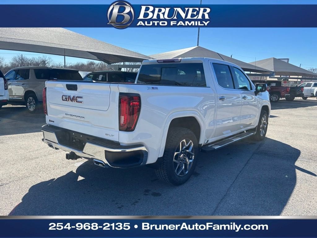 2026 GMC Sierra 1500 SLT