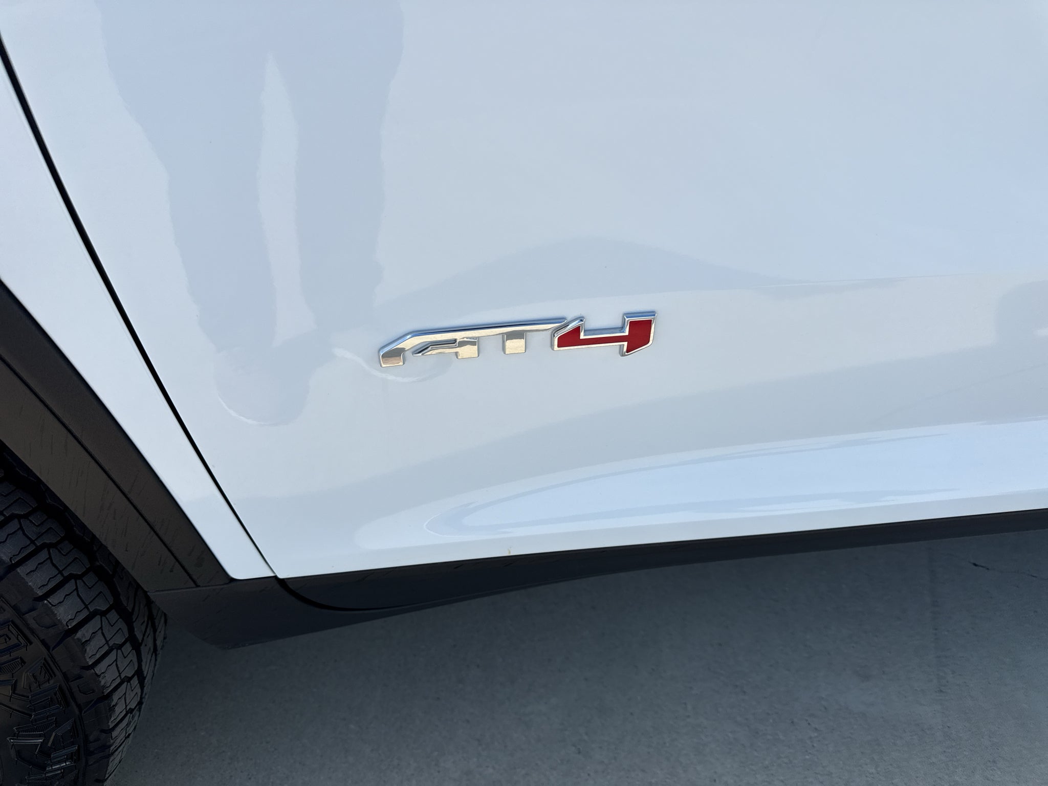 2027 GMC Acadia AT4