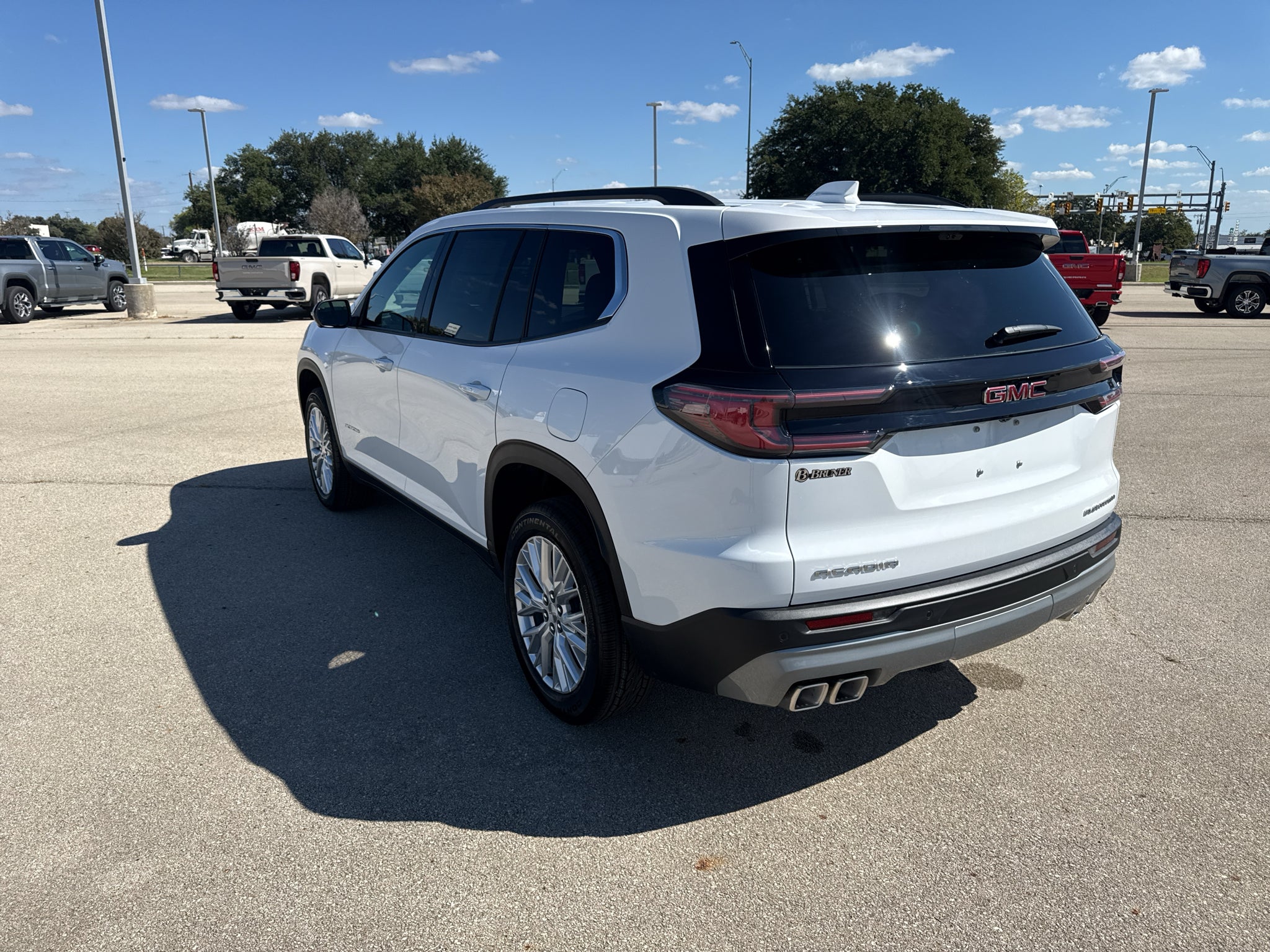 2027 GMC Acadia Elevation