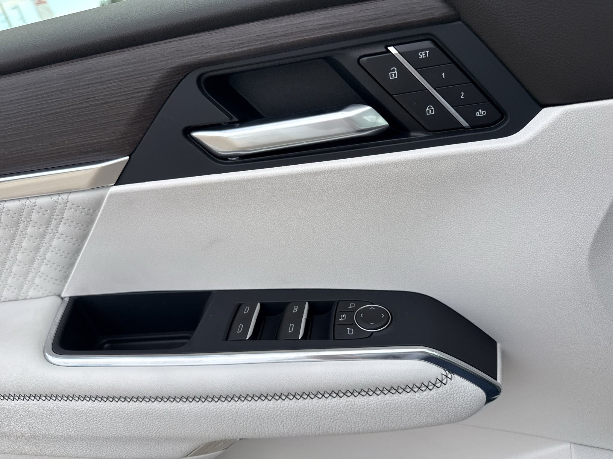 2027 GMC Acadia Denali