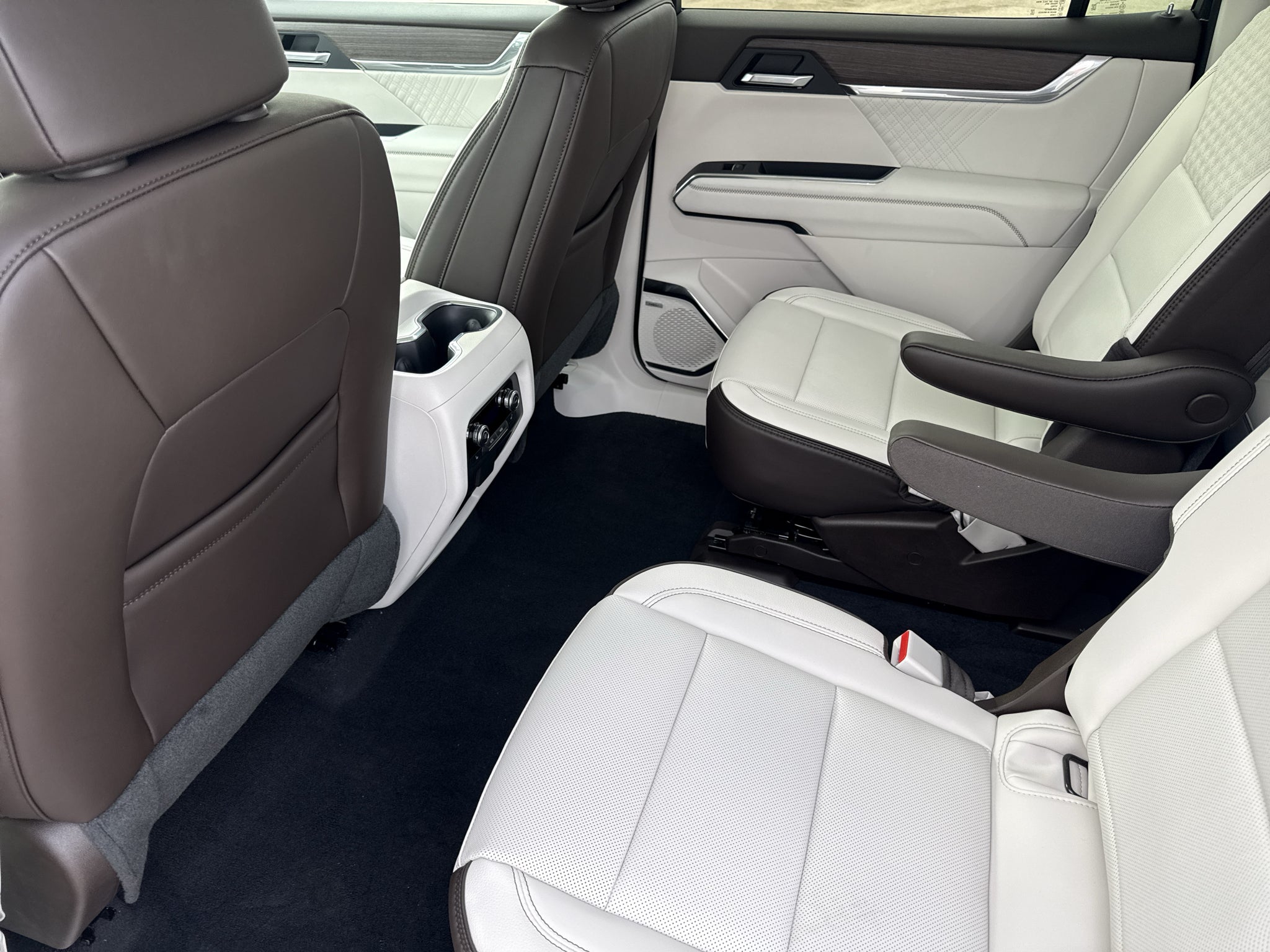 2027 GMC Acadia Denali