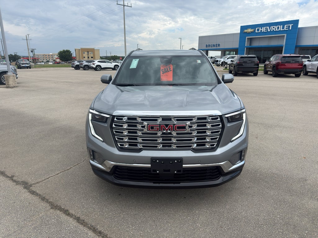2026 GMC Acadia Denali FWD's photo