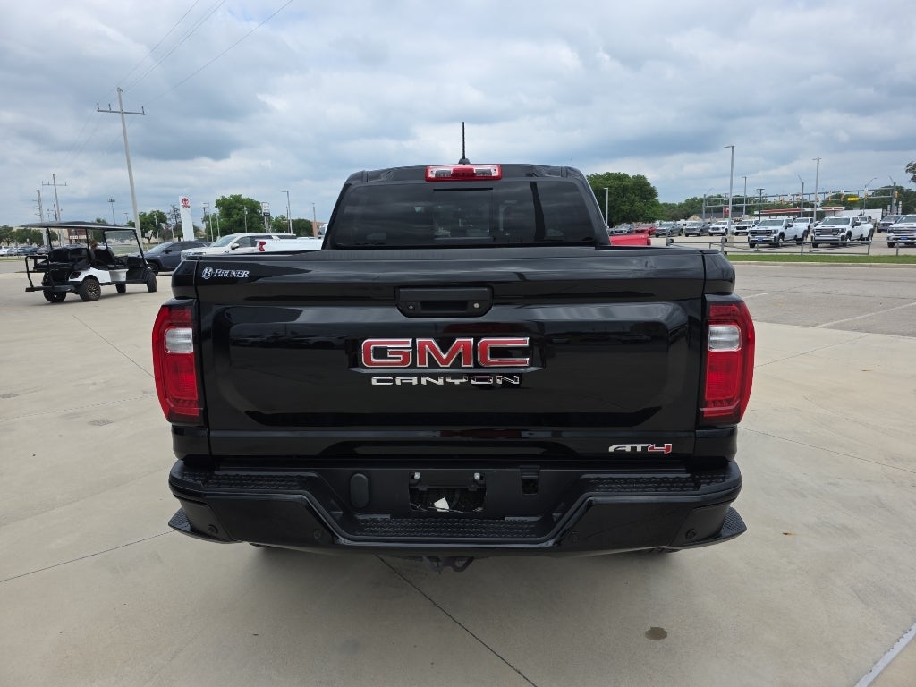 2023 GMC Canyon AT4