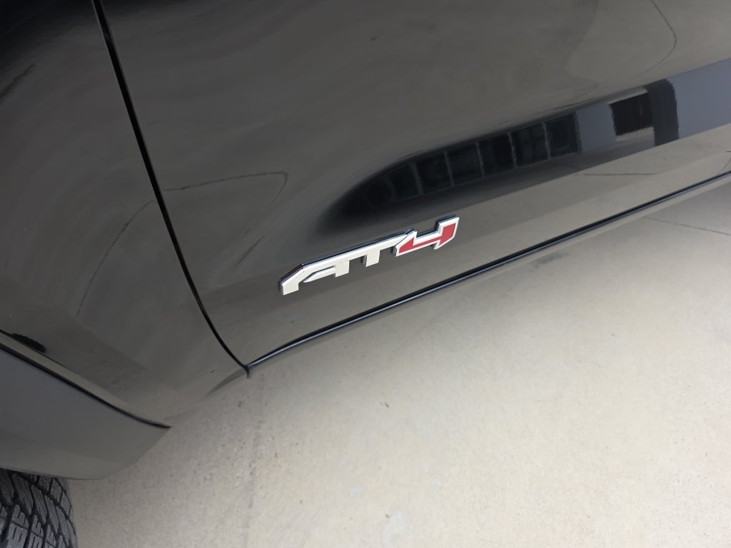 2023 GMC Canyon AT4