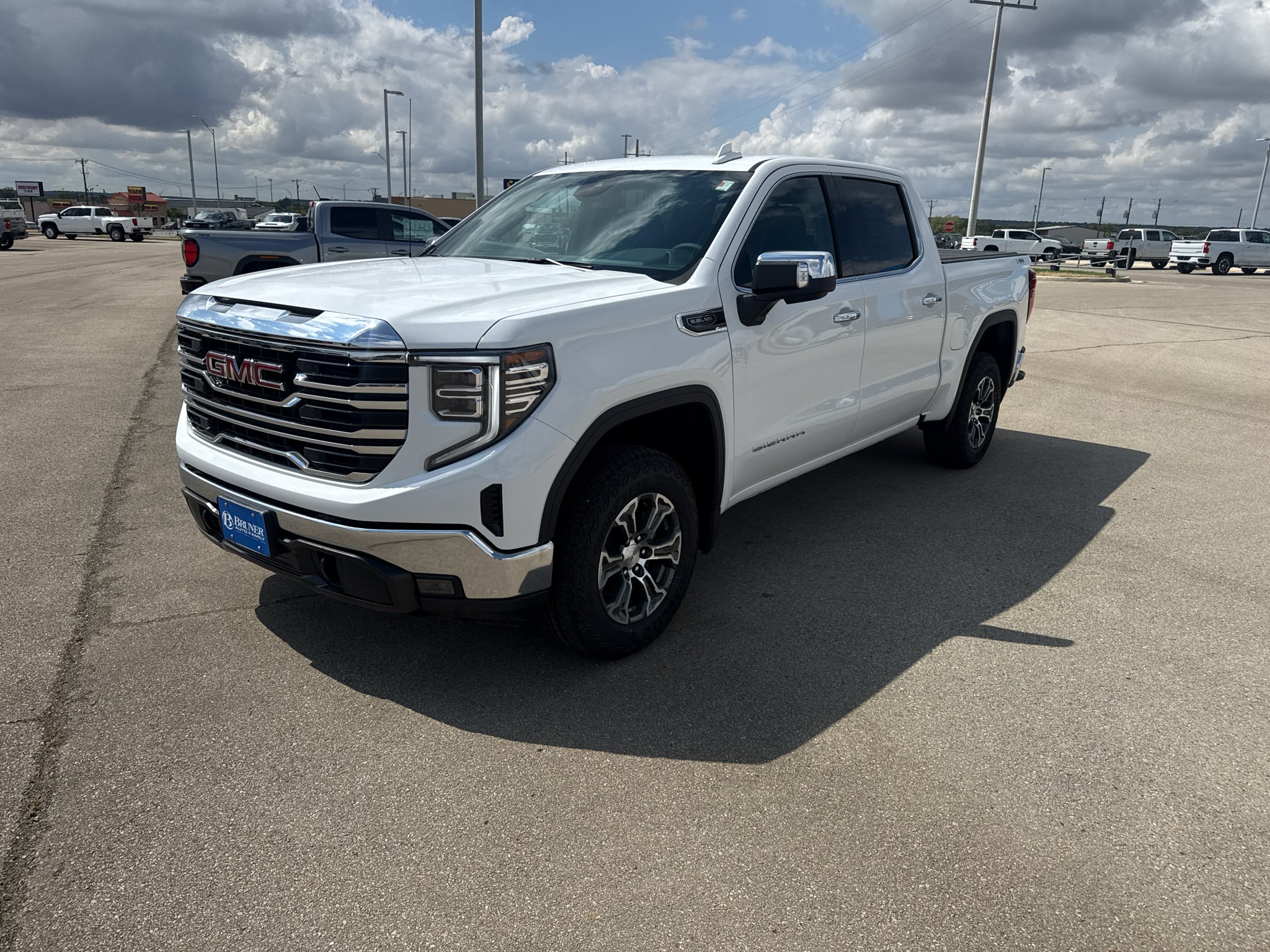 2026 GMC Sierra 1500 SLT