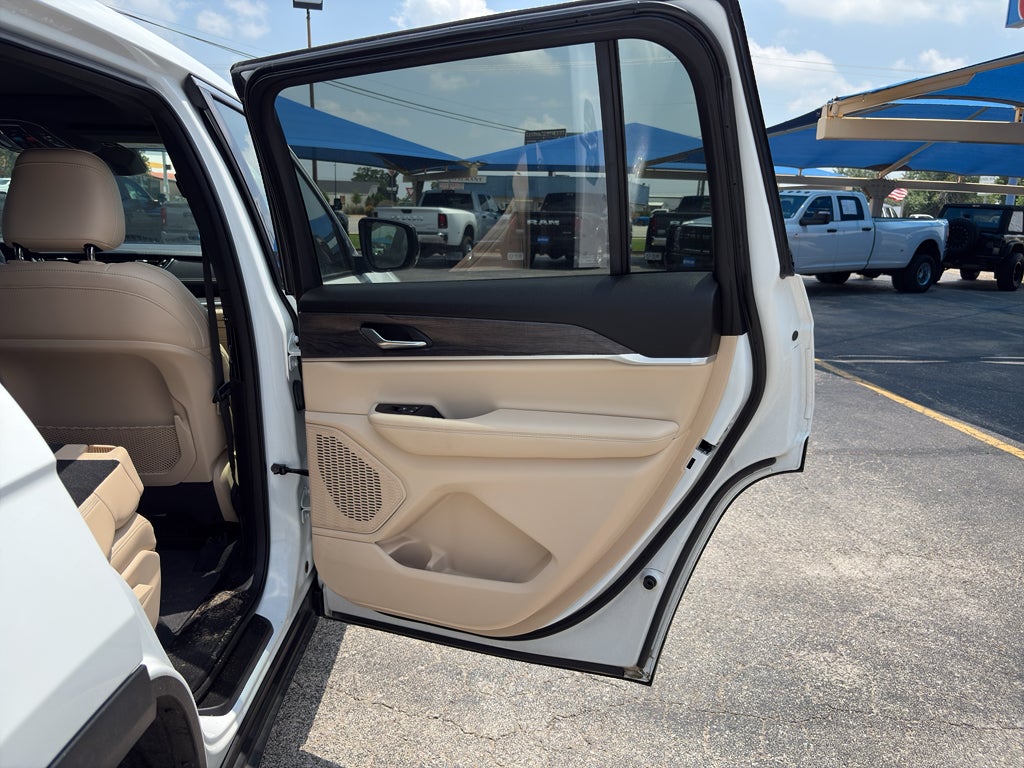 2024 Jeep Grand Cherokee L Limited 4x2