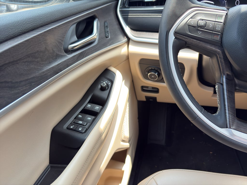2024 Jeep Grand Cherokee L Limited 4x2