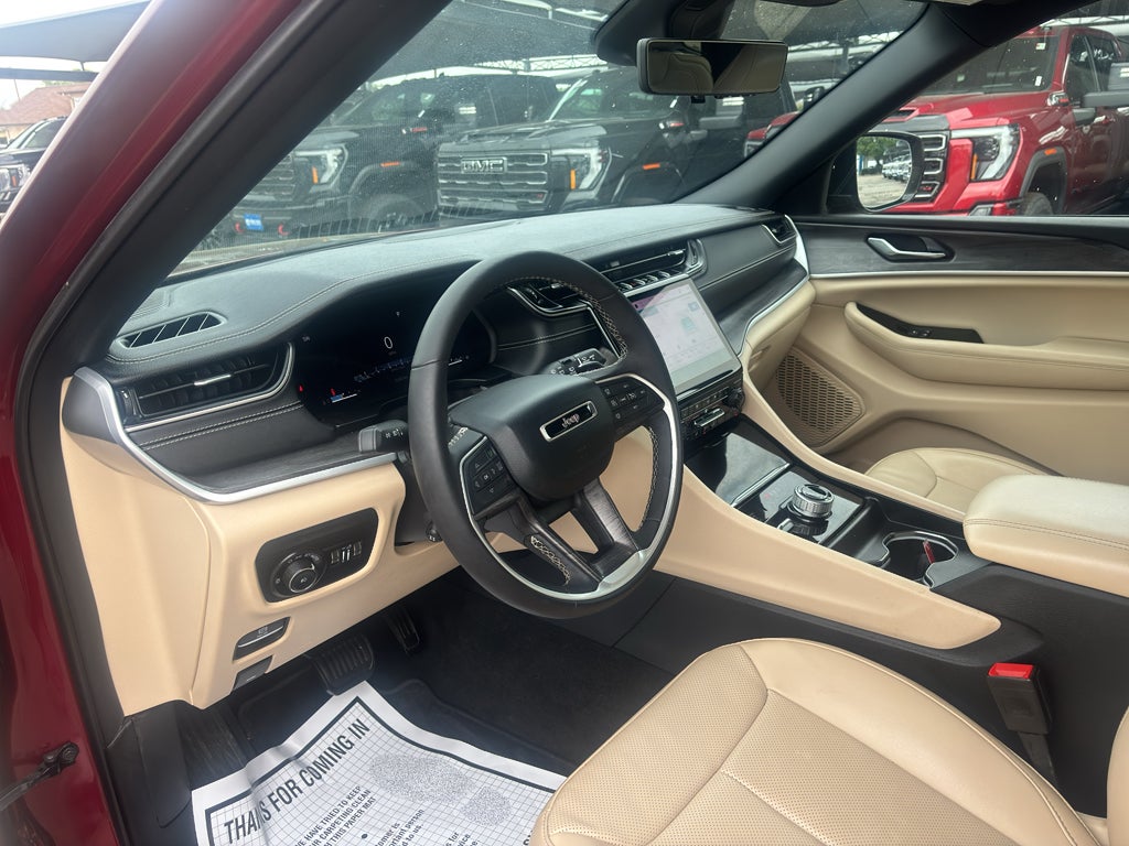 2025 Jeep Grand Cherokee L Limited 4x4