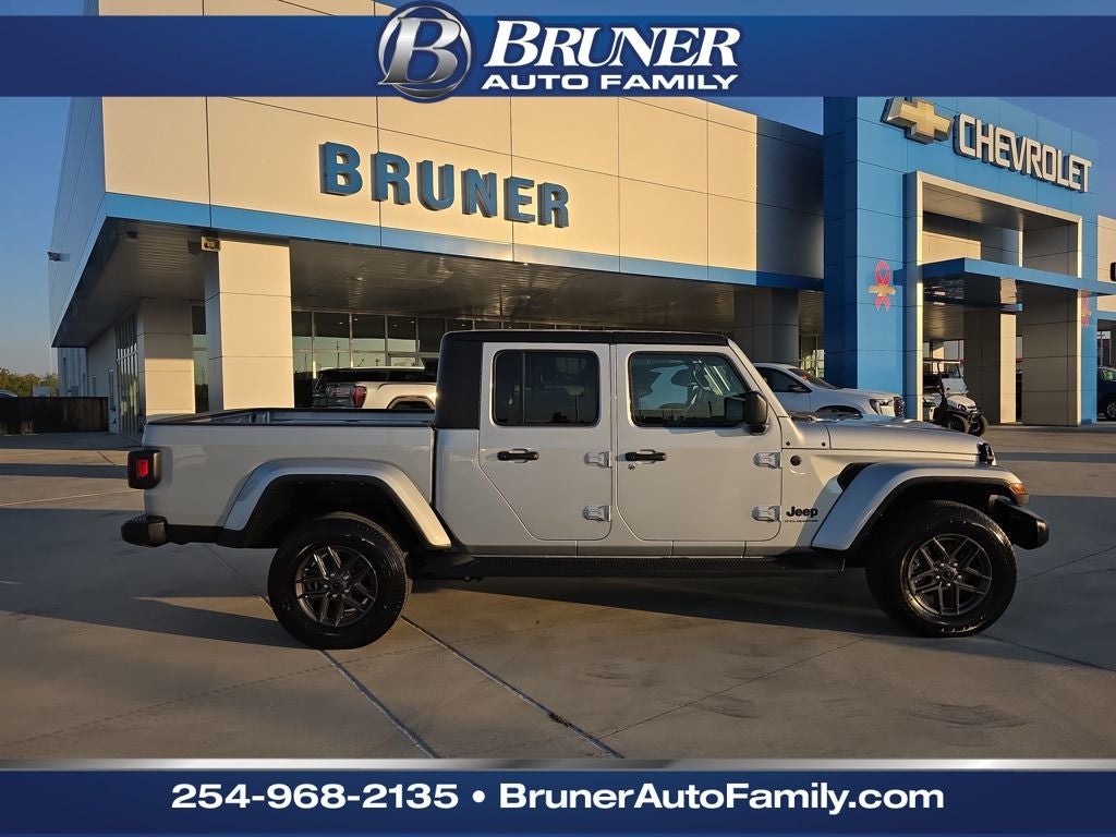 2024 Jeep Gladiator Sport S