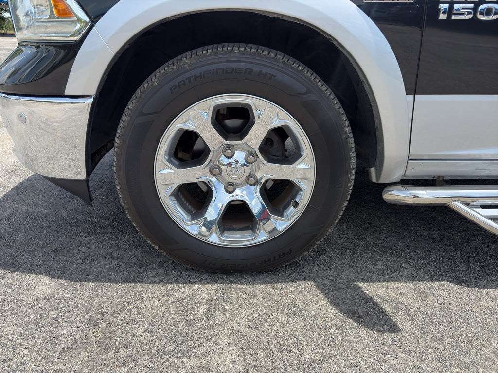 2018 RAM 1500 Laramie Crew Cab 4x4 5'7' Box