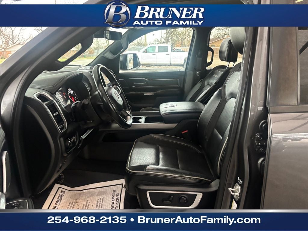 2022 RAM 1500 Laramie Crew Cab 4x2 5'7' Box