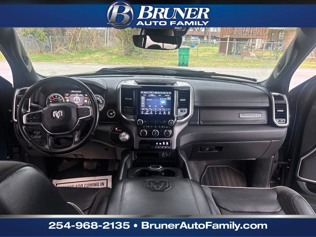 2022 RAM 1500 Laramie Crew Cab 4x2 5'7' Box