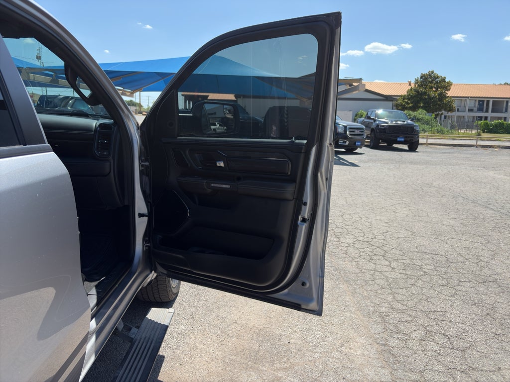 2022 RAM 1500 Limited Crew Cab 4x4 5'7' Box
