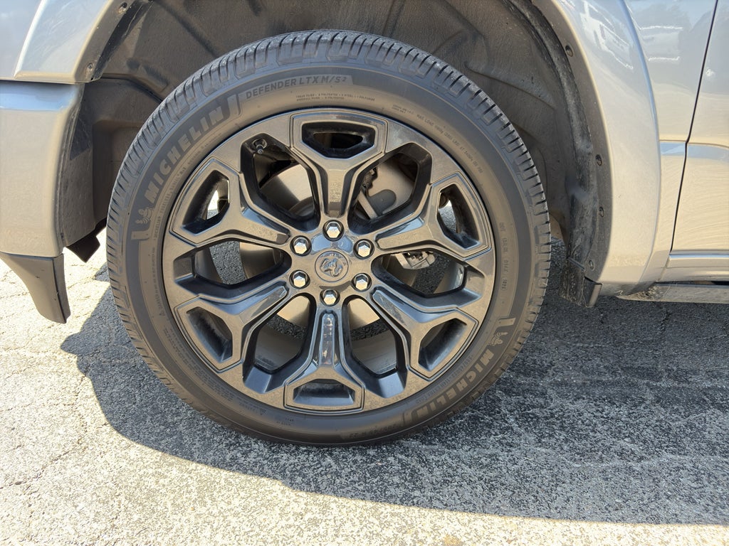 2022 RAM 1500 Limited Crew Cab 4x4 5'7' Box