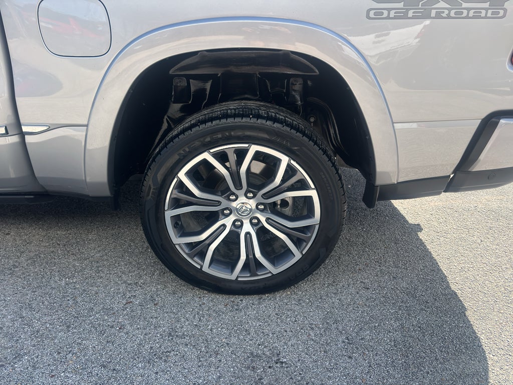2025 RAM 1500 Tungsten Crew Cab 4x4 5'7' Box