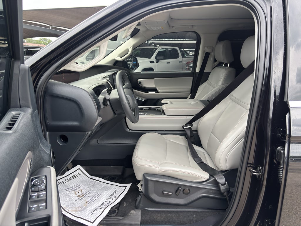 2025 Ford Expedition Active MAX