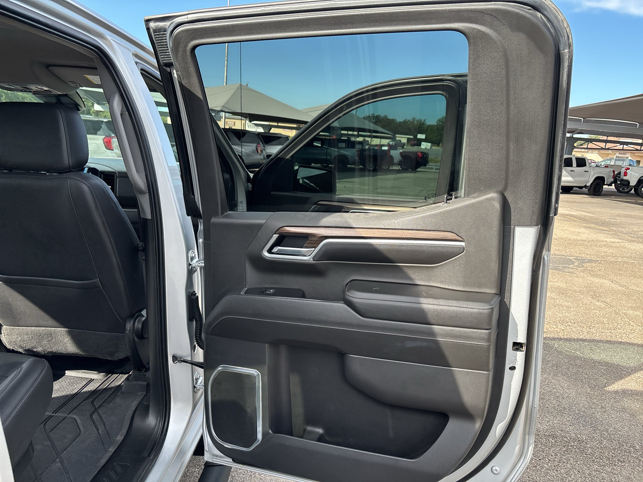 2022 Chevrolet Silverado 1500 4WD Crew Cab Short Bed RST