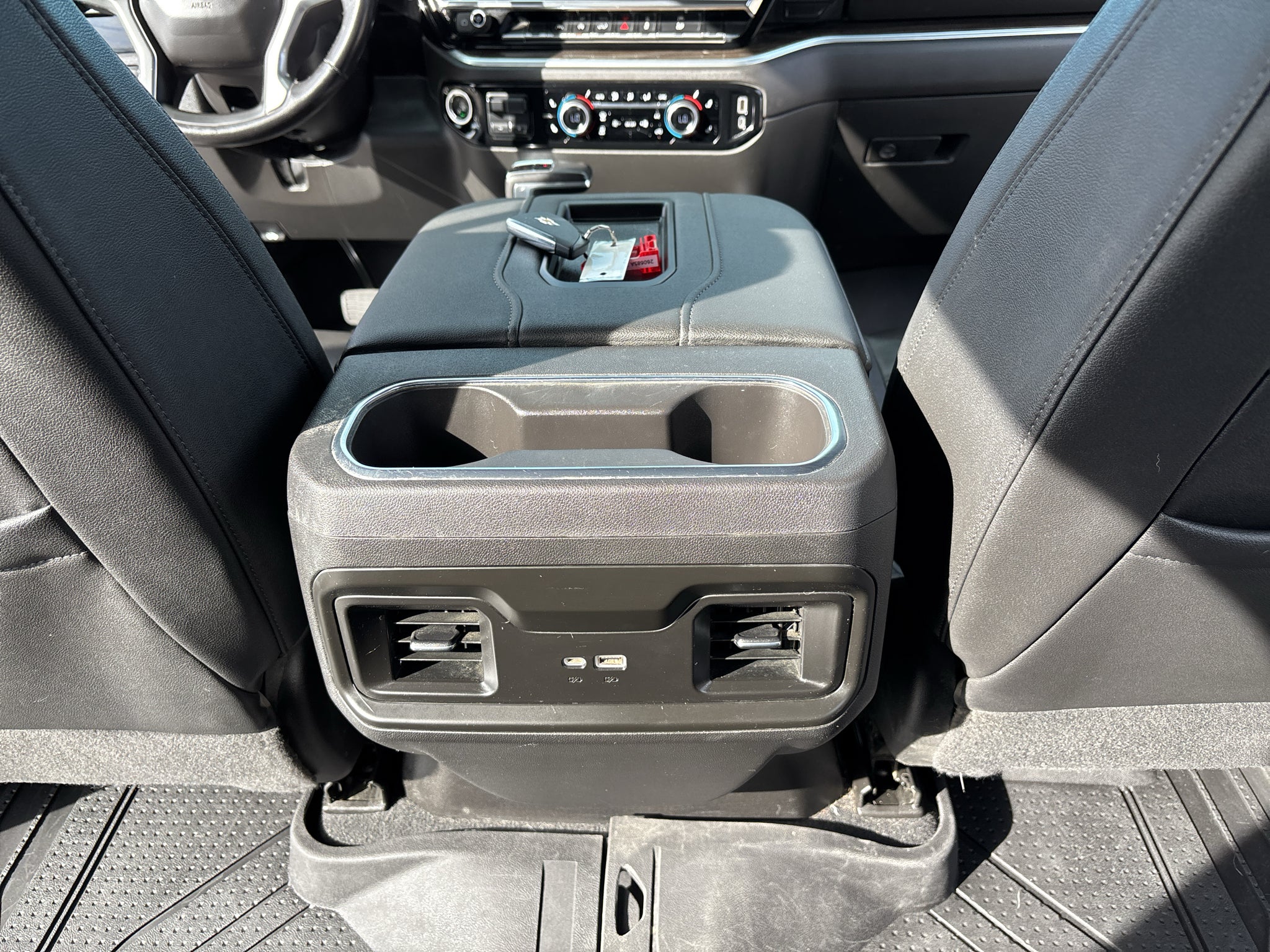 2022 Chevrolet Silverado 1500 4WD Crew Cab Short Bed RST