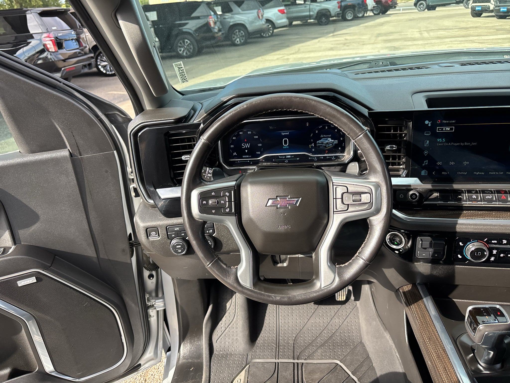 2022 Chevrolet Silverado 1500 4WD Crew Cab Short Bed RST