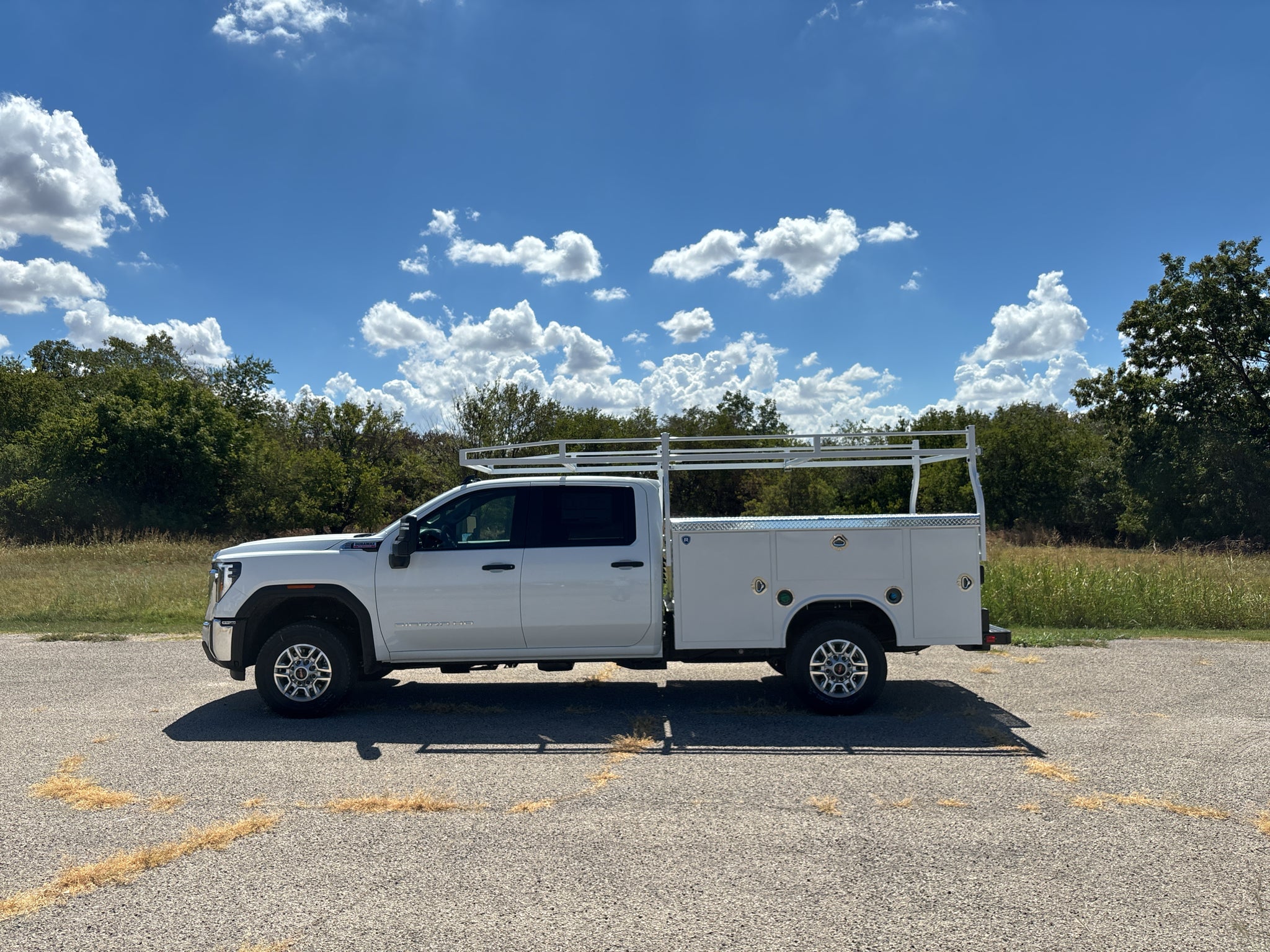 2026 GMC Sierra 2500 HD Crew Cab, Long Bed, Pro, 4WD