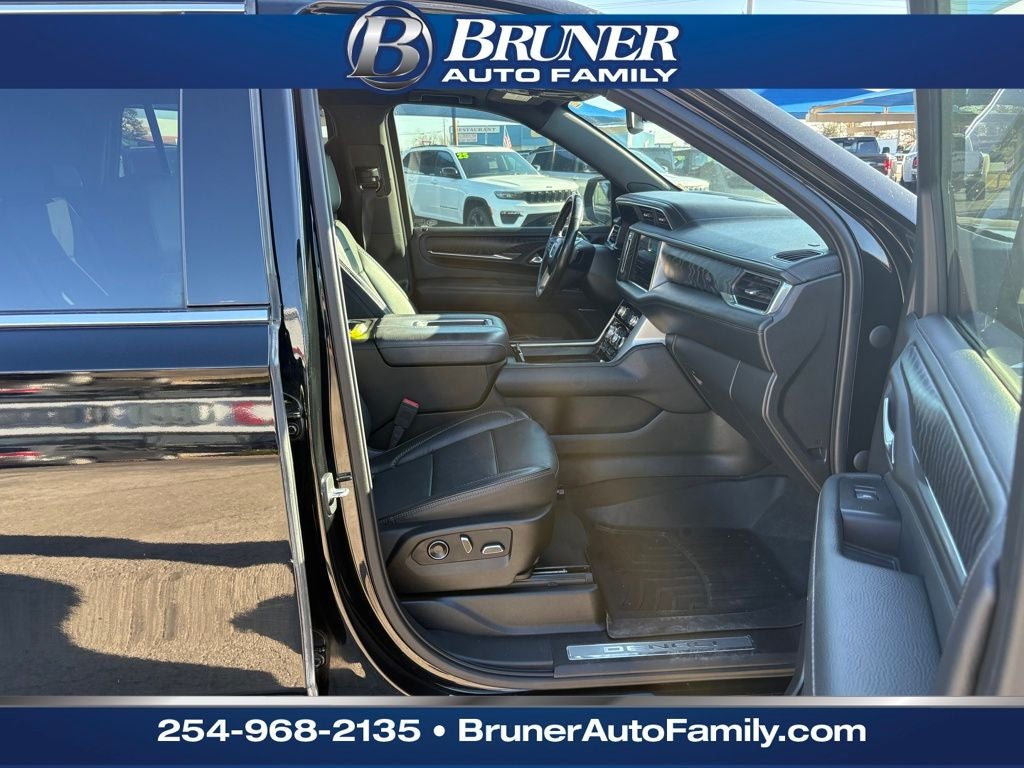 2021 GMC Yukon 4WD Denali