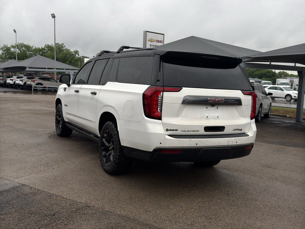 2023 GMC Yukon XL 4WD AT4