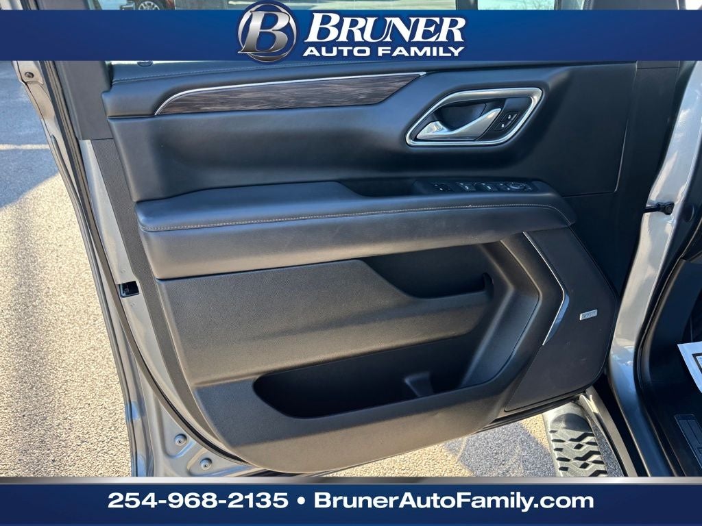 2022 Chevrolet Suburban 4WD Z71