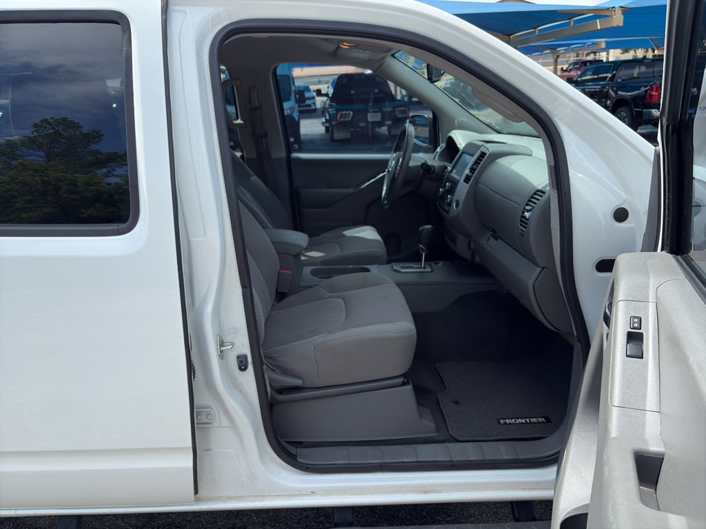2021 Nissan Frontier Crew Cab SV 4x2