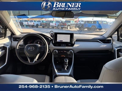 2025 Toyota RAV4 XLE Premium